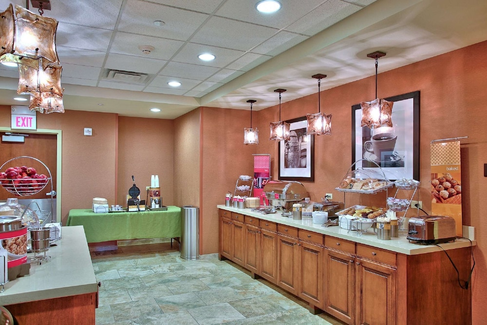 Hampton Inn & Suites Scottsdale at Talking Stick - photo 29