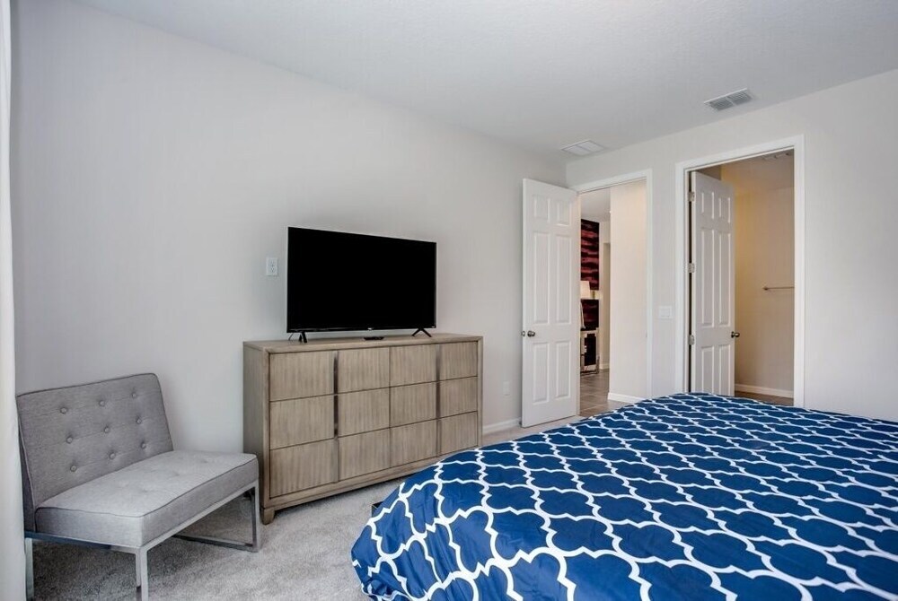 1810cvt Solara Resort 9 Bedroom Villa by Redawning Kissimmee - photo 3