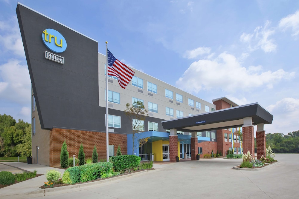Tru by Hilton Jackson MI - featured photo