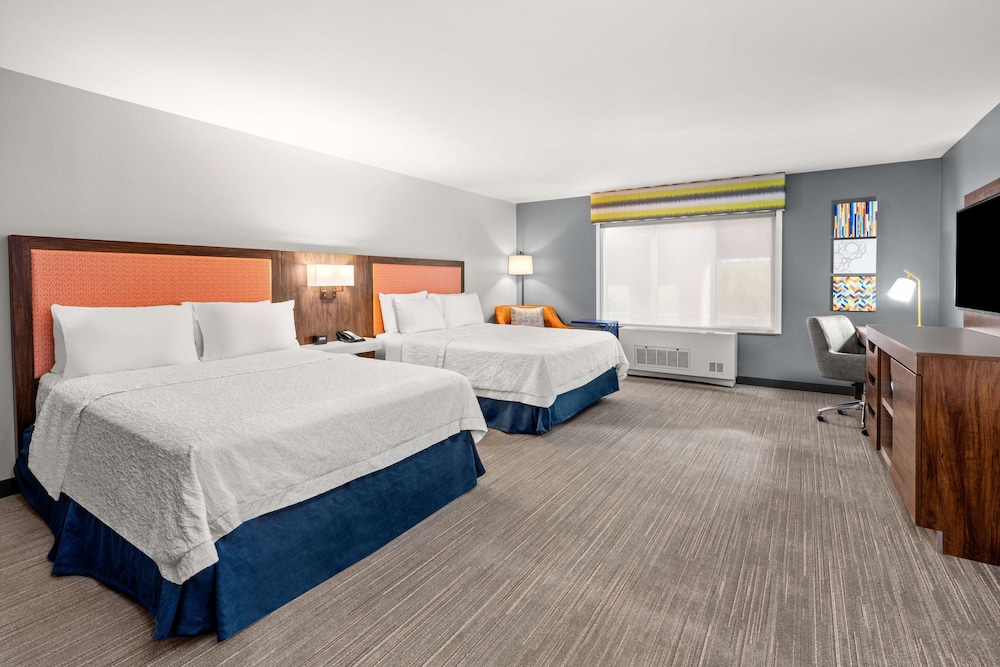 Hampton Inn & Suites Fairbanks - photo 12