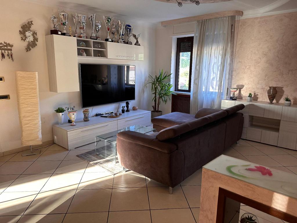 Cozy apartment Napoli with kitchen — 4-Star Luxury Hotel in Cancello-Arnone, Italy