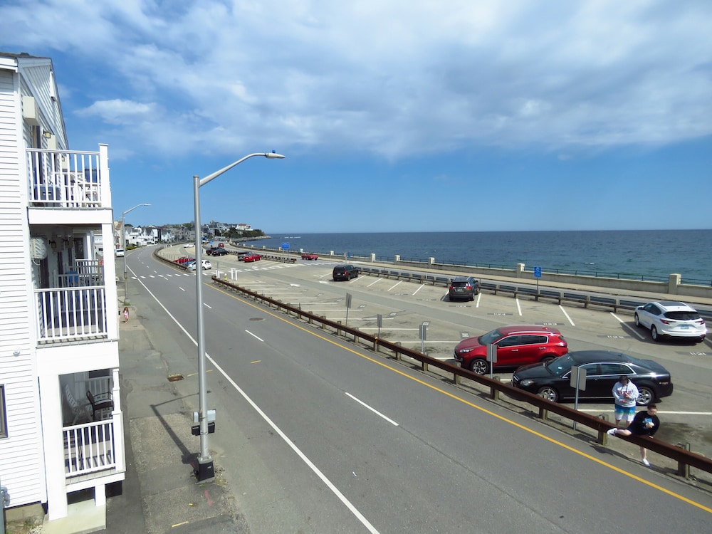 Breakers by the Sea - photo 75