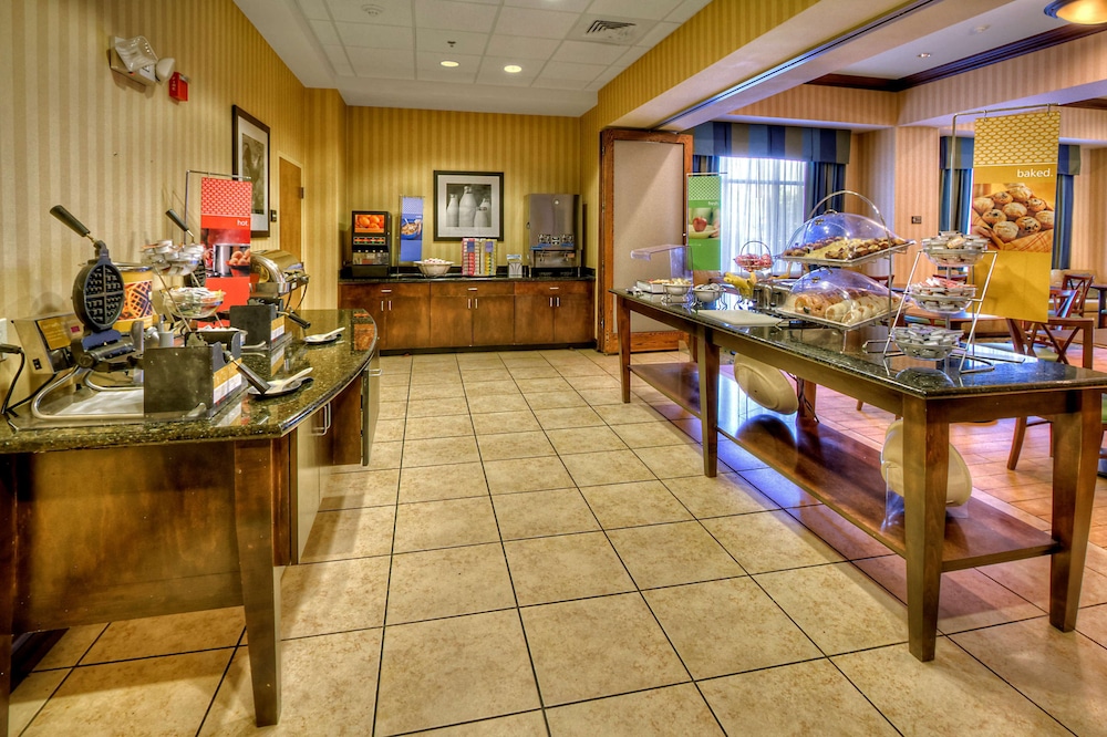 Hampton Inn Roanoke Rapids NC - photo 36