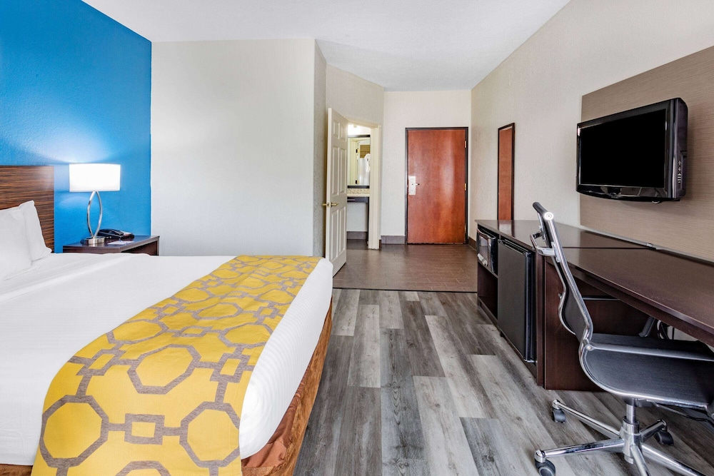 Baymont by Wyndham Milan - photo 12
