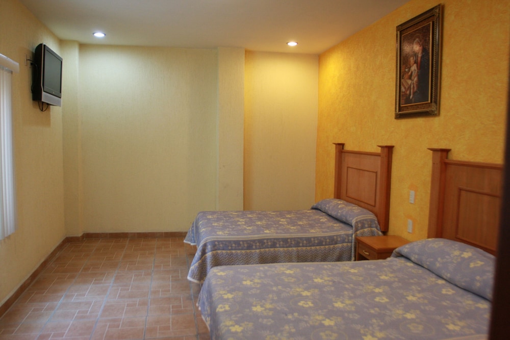 Hotel Genoves — hotel in San Juan De Los Lagos