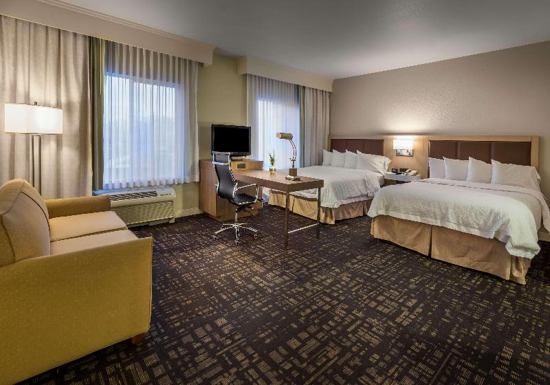 Hampton Inn & Suites Reno - photo 38
