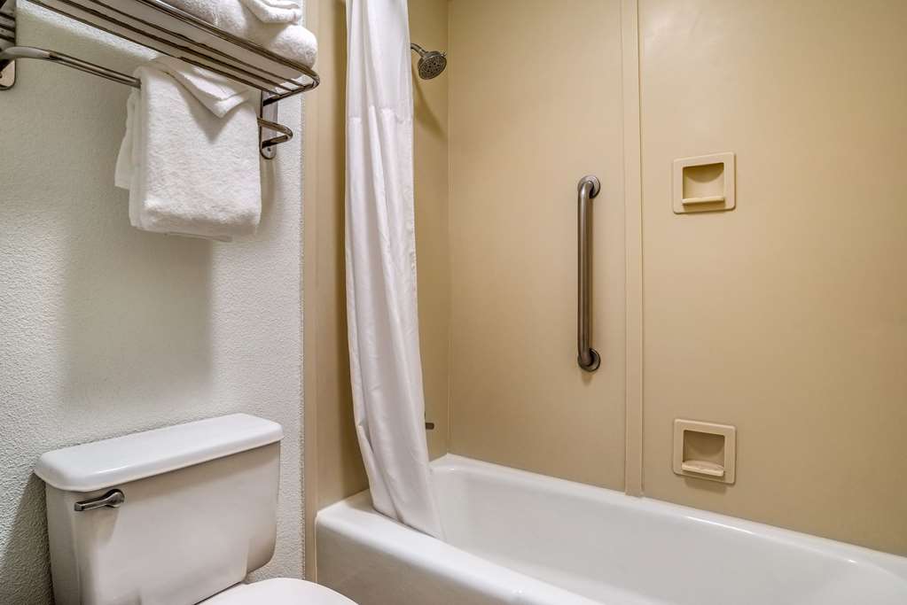Clarion Inn and Conference Center - photo 15
