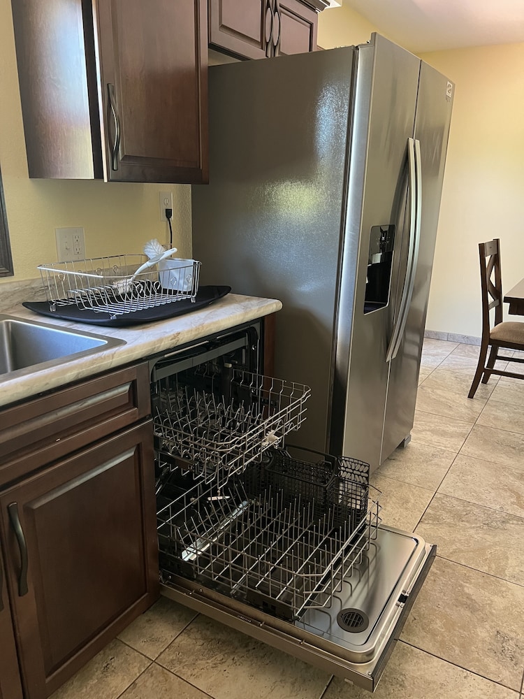 All Star Inn & Suites - photo 249