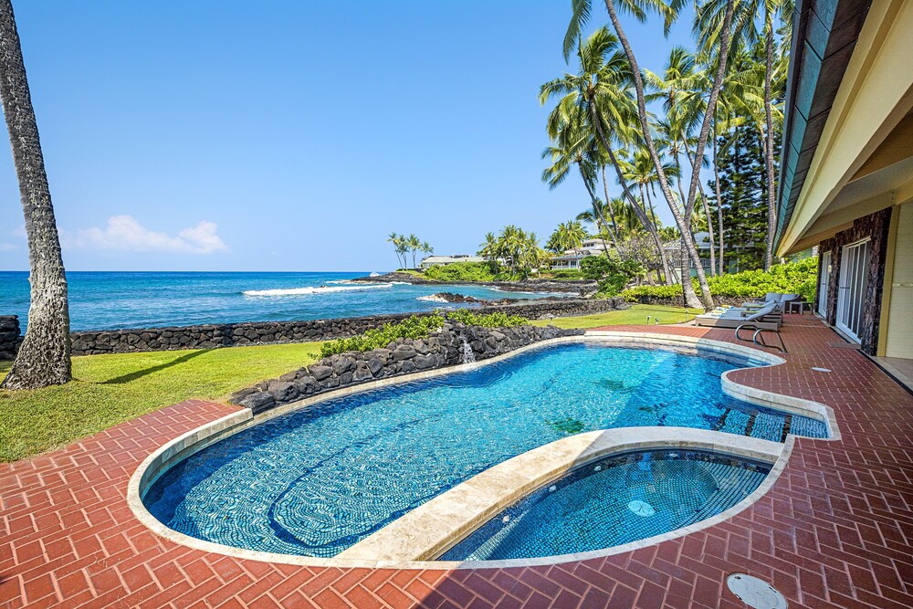 Hale Pua — 4-Star Luxury Hotel in Kailua-Kona, United States