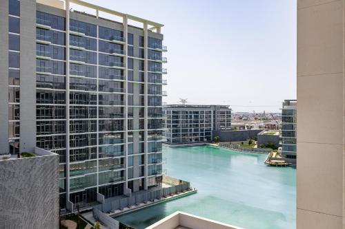 Fully Furnished I Lagoons View I District One — 4-Star Luxury Hotel in Dubai, United Arab Emirates