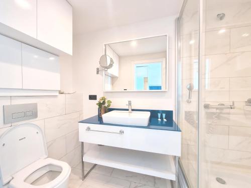 Apartment in Orbi City