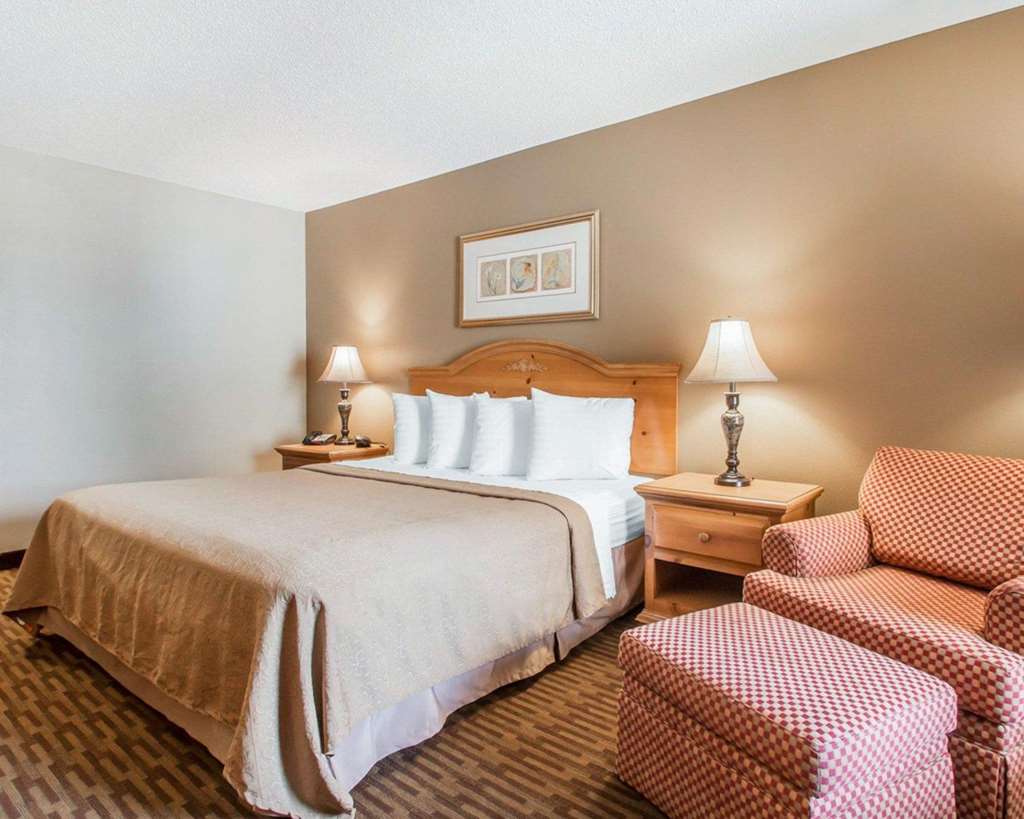 Quality Inn US65 & E. Battlefield Rd. Springfield - photo 10