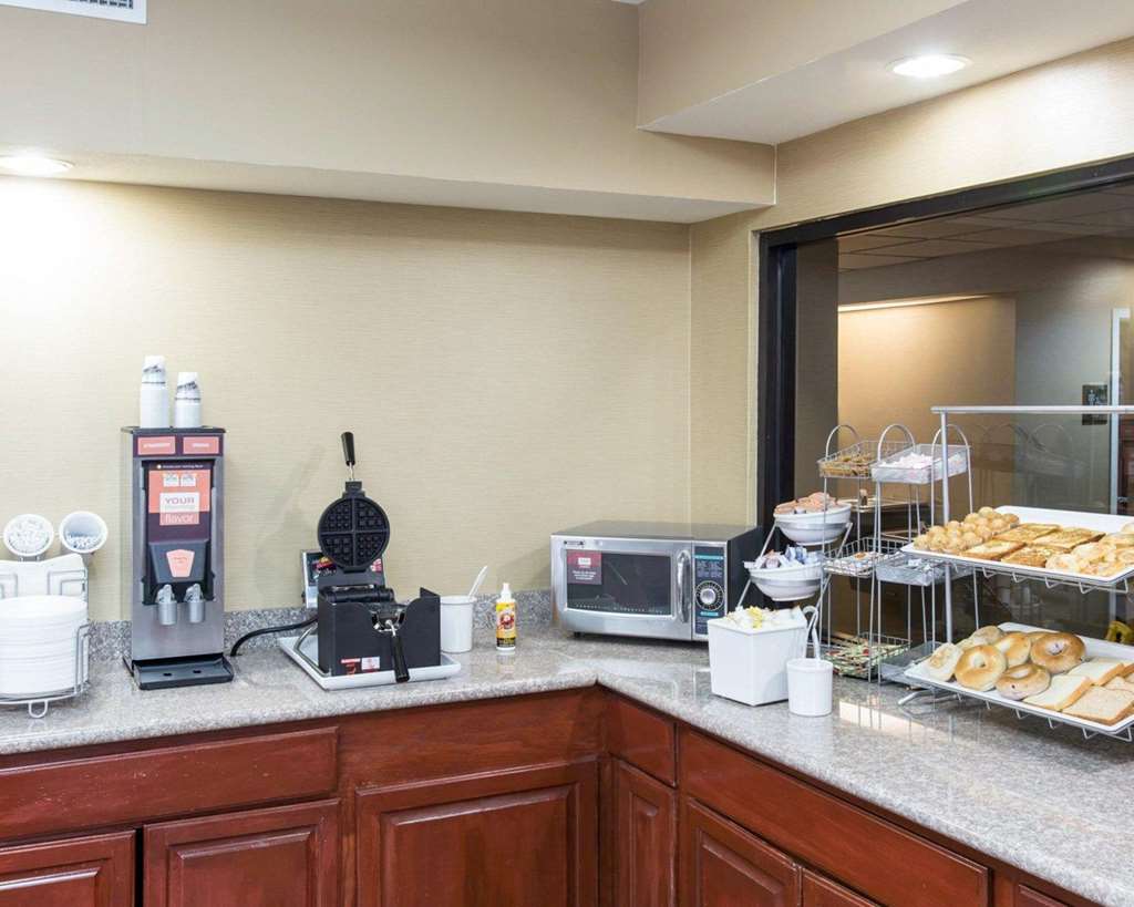 Comfort Suites Idabel - photo 37