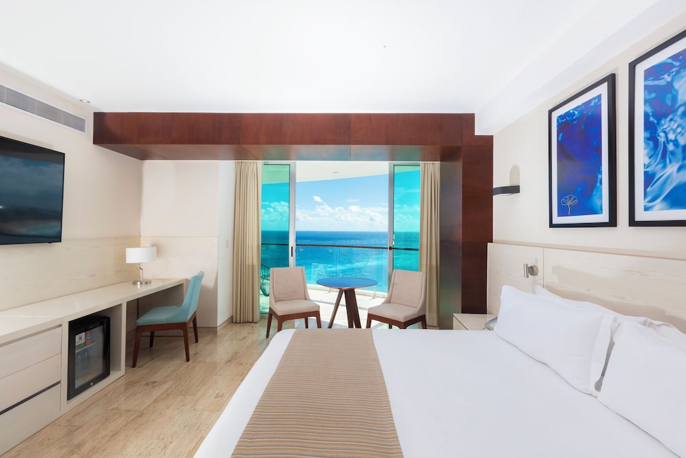 Krystal Grand Cancun All Inclusive