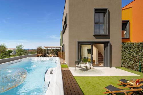 CASA BELLA VITA with large SPA and counter current swimming near the beach — 4-Star Luxury Hotel in Porec, Croatia