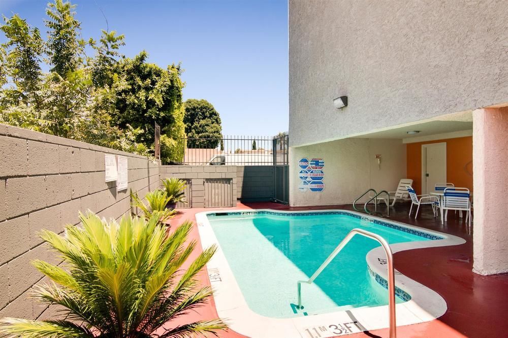 Motel 6 Van Nuys - photo 15
