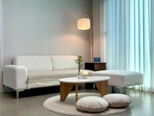 Open Event Stay Yoonseul in Incheon, South Korea