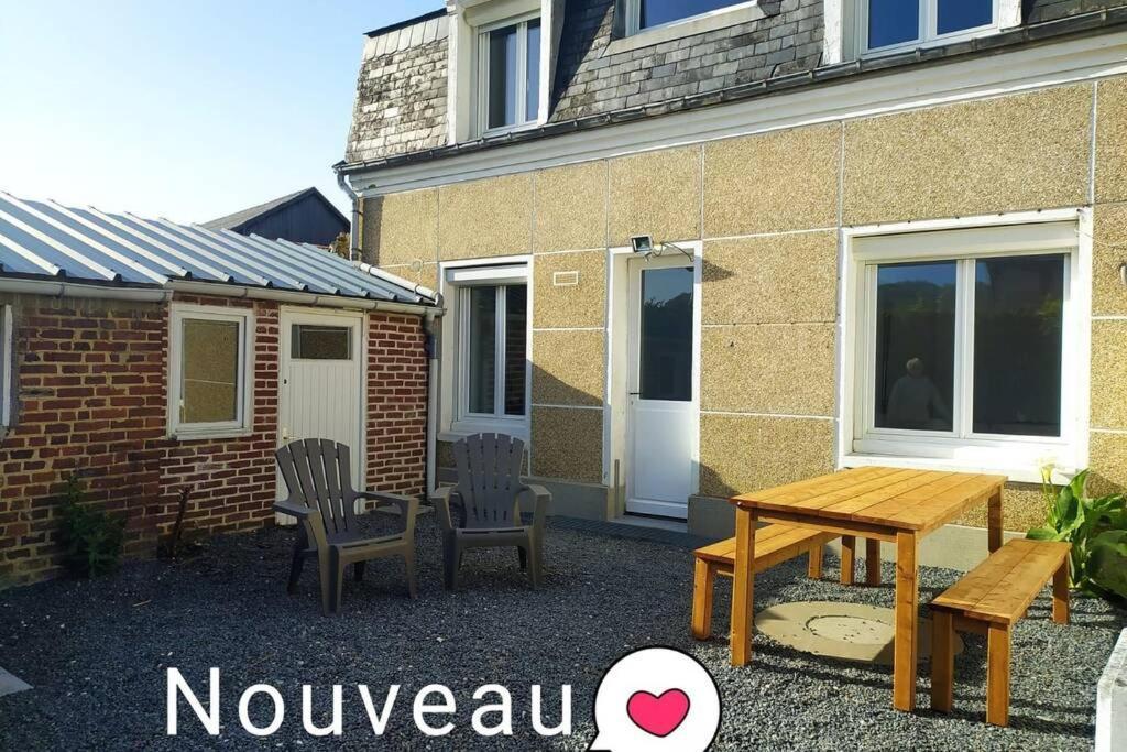 Le Nid Colas Cour Au Sud Velos a Dispo in Fecamp, France