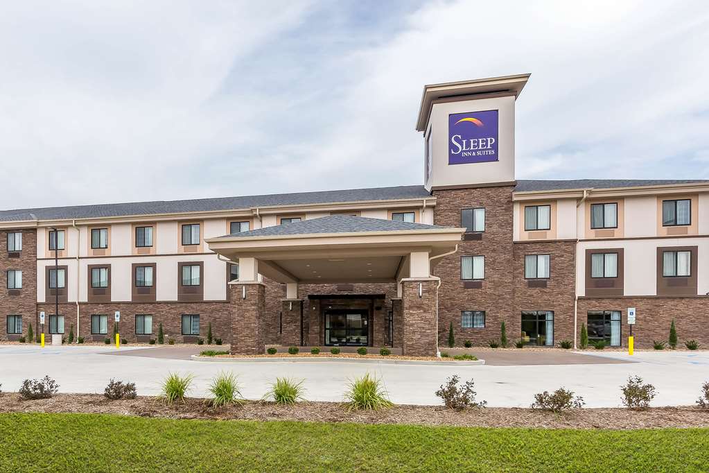 Sleep Inn & Suites O’Fallon MO Technology Drive in O'fallon, United States