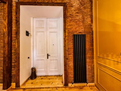 SoLoLiKE Appartment with Balcony N 24