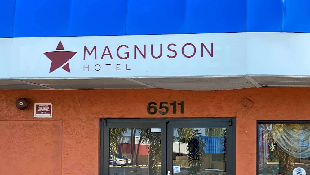 Magnuson Hotel Bradenton - photo 38