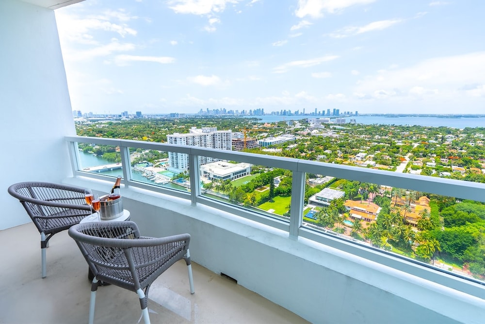 Fontainebleau Miami Beach Private Luxury Suites - photo 482