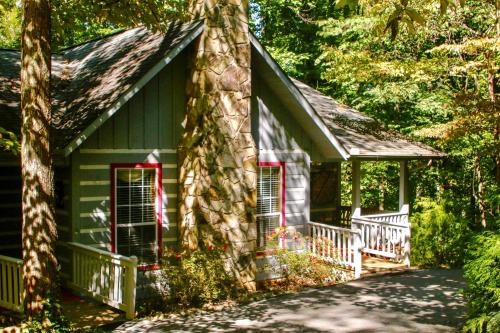 Firefly Cove 3 Mi to Parkway and National Park — 4-Star Luxury Hotel in Sevierville, United States
