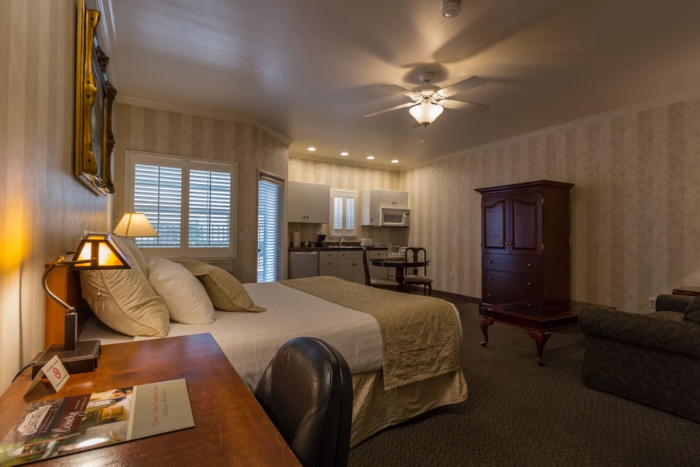 Grass Valley Courtyard Suites - photo 7