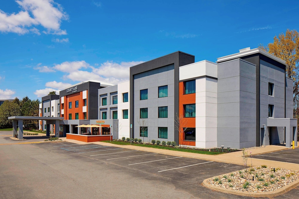 Courtyard By Marriott Albany Thruway — Albany