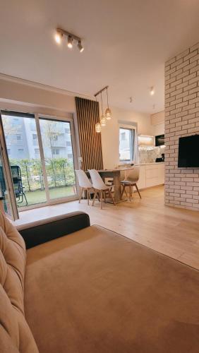 Green Terrace Big Family Apartment — 4-Star Luxury Hotel in Wroclaw, Poland