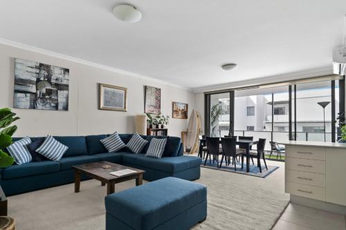 Newtown Outlook Vibrant Parkside Retreat near CBD — 4-Star Luxury Hotel in Sydney, Australia