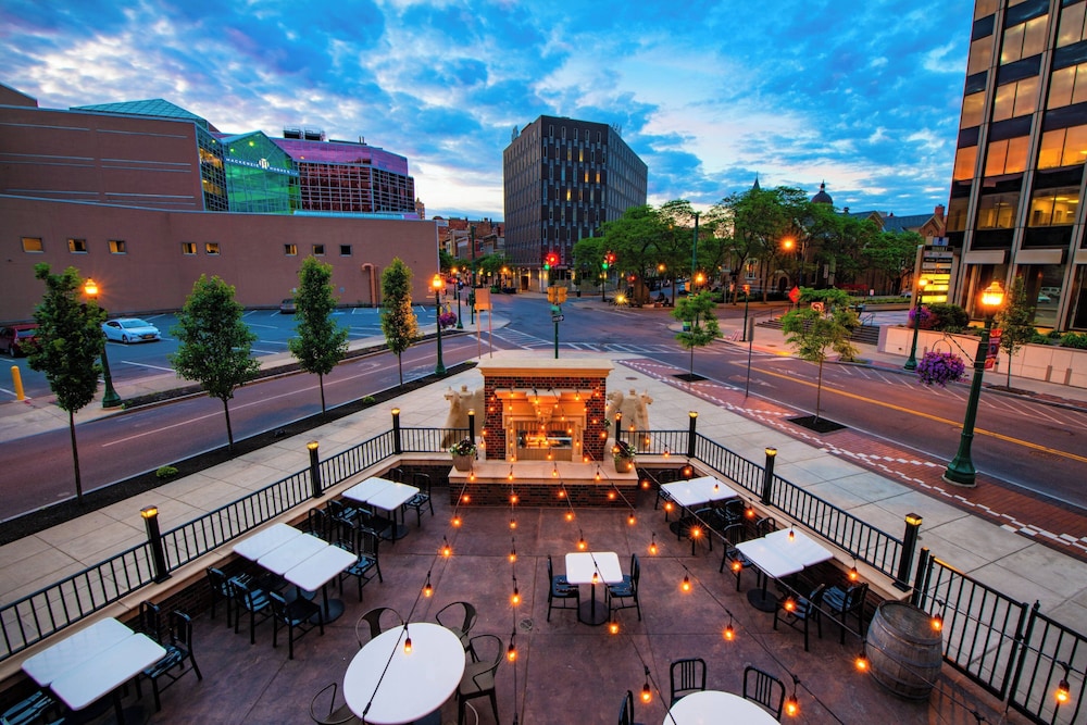 Marriott Syracuse Downtown - photo 27