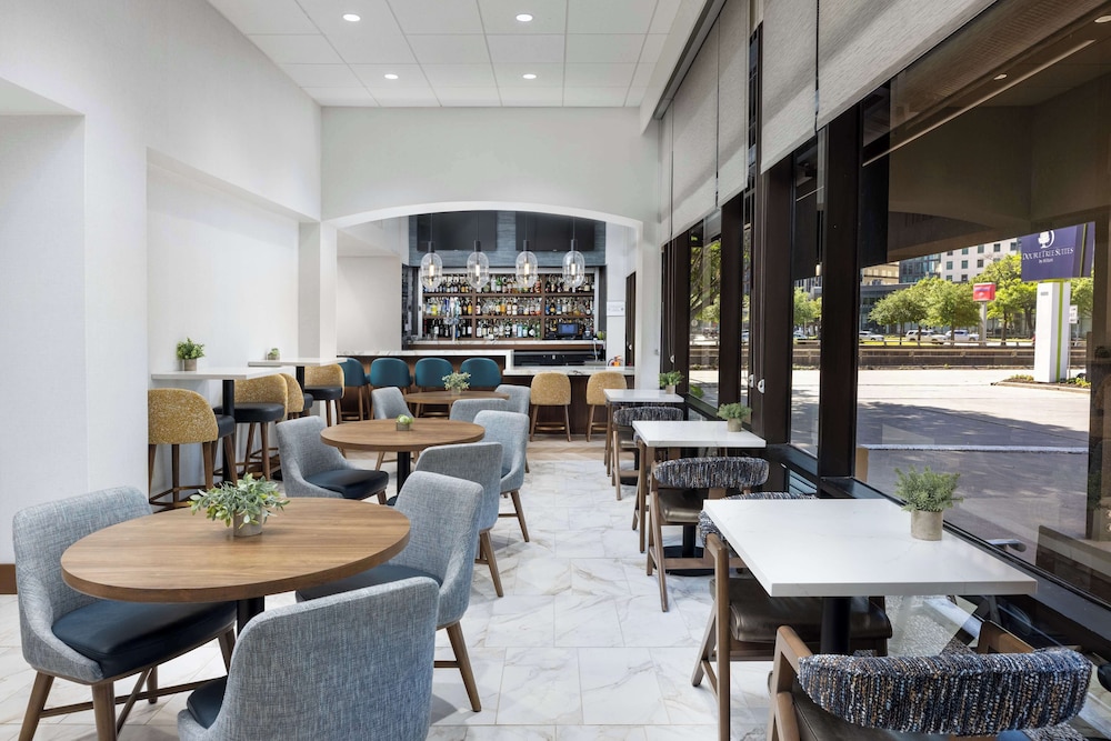DoubleTree by Hilton Houston Medical Center Hotel & Suites - photo 3