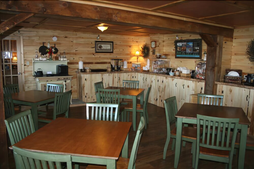Vacationland Inn & Conference Center - photo 41