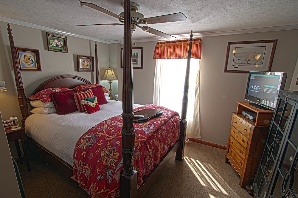 Phineas Swann Inn & Spa - photo 13