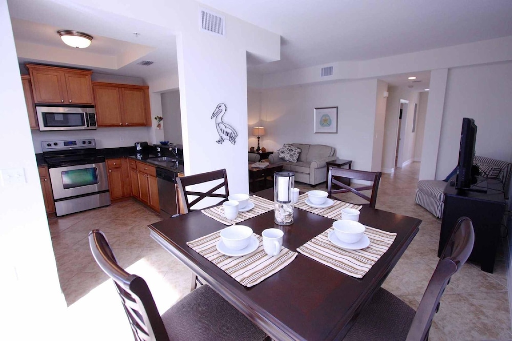 456 Little Harbor — 4-Star Luxury Hotel in Ruskin, United States