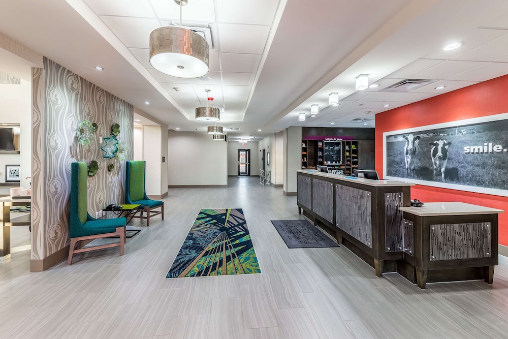Hampton Inn & Suites Pryor - photo 3
