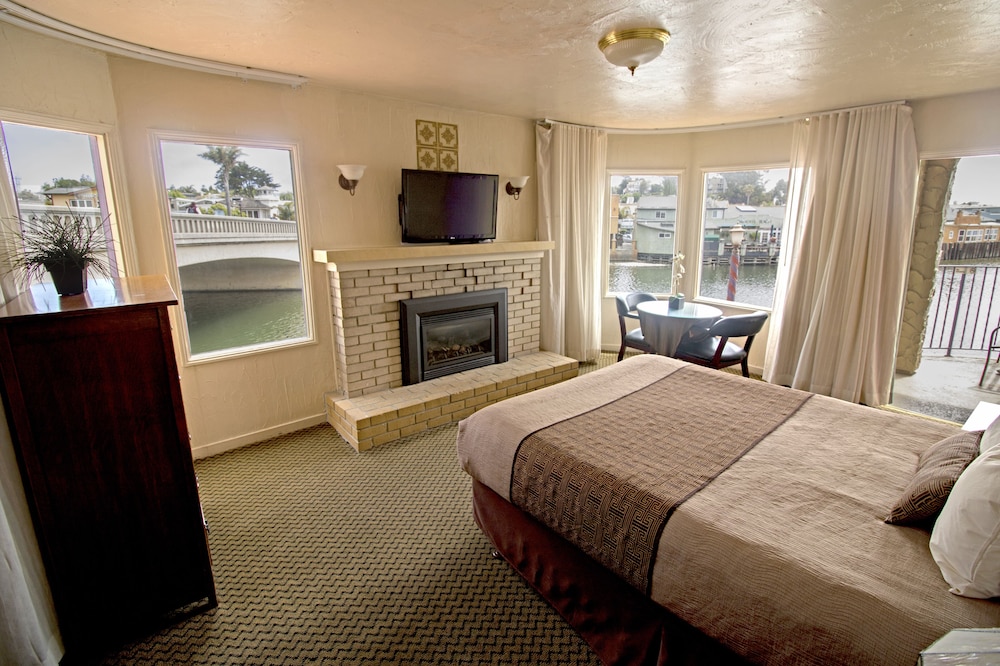 Capitola Venetian Hotel - photo 21