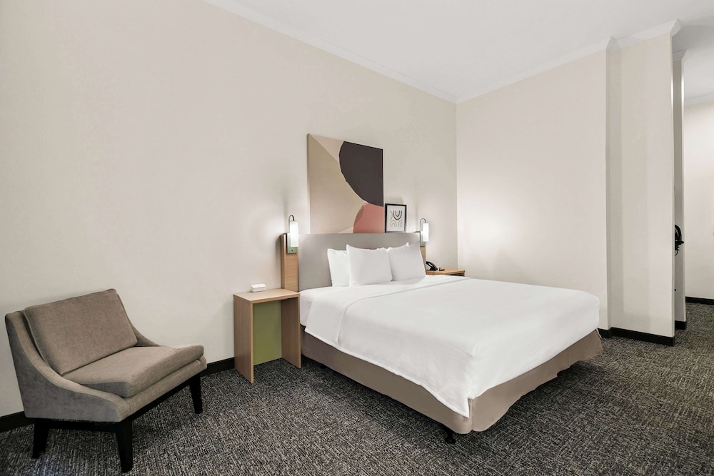 Spark by Hilton Commerce GA - photo 12