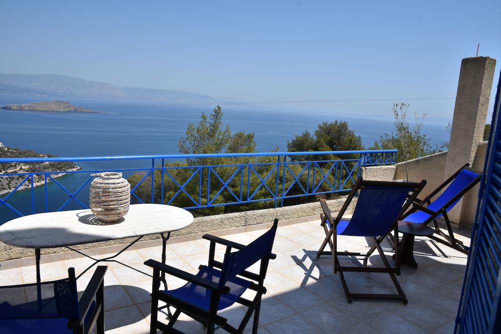 Villa Iokasti Sea View — 4-Star Luxury Hotel in Korinthos, Greece