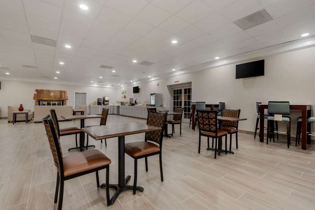 Quality Inn & Suites New Hartford Utica - photo 24