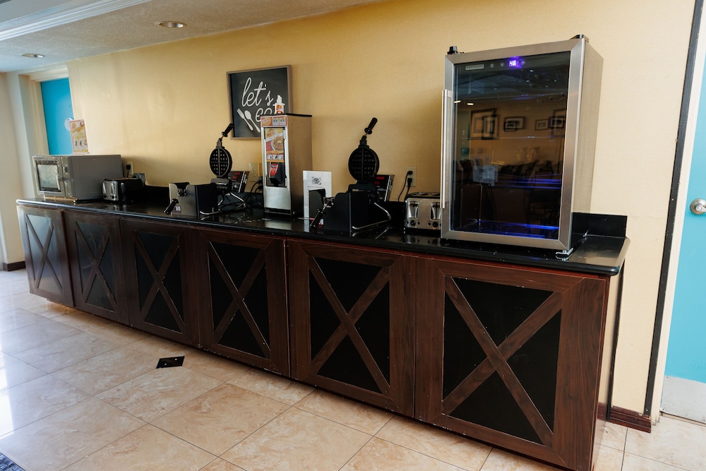 Garnet Inn & Suites Orlando - photo 135