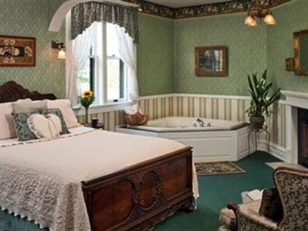 Old Rittenhouse Inn - photo 16