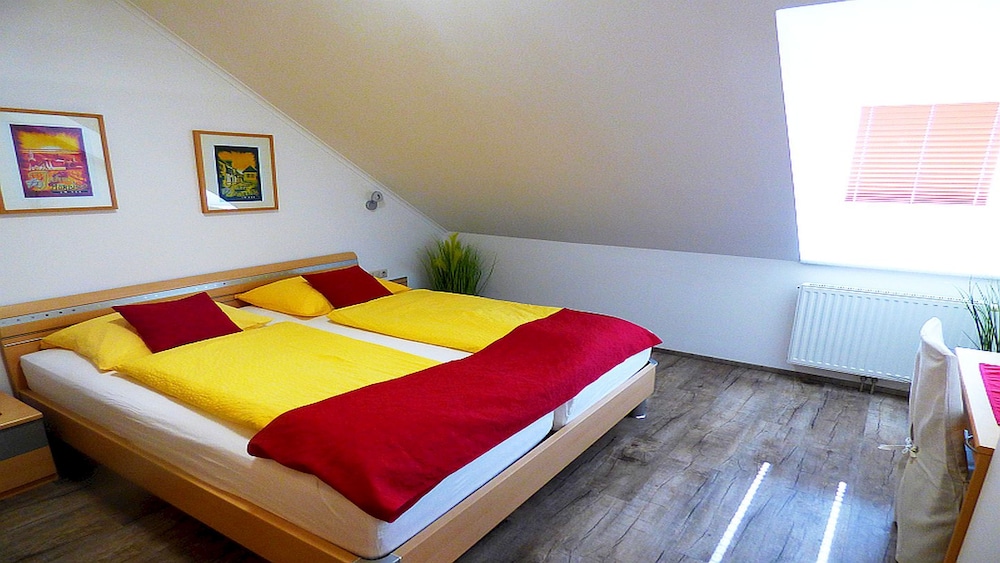 Appartementhaus Martina - carbon neutral hotel in Moerbisch Am See