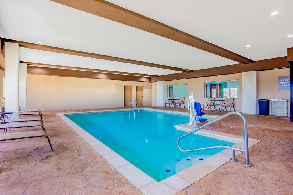 La Quinta Inn & Suites by Wyndham Northlake Fort Worth - photo 7