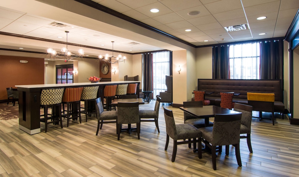 Hampton Inn Orange City - photo 34
