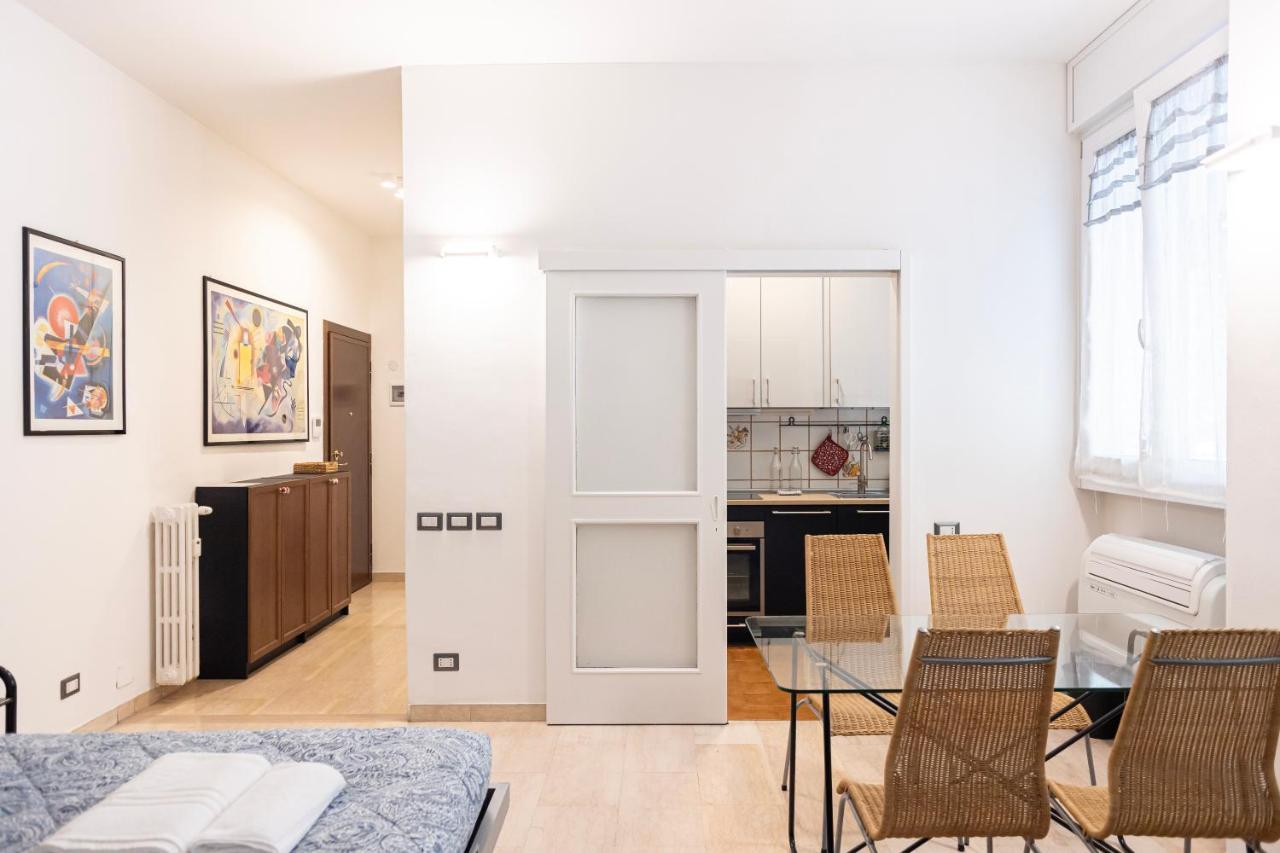 Accogliente Loft in Zona Monumentale Cenisio — 4-Star Luxury Hotel in Milan, Italy