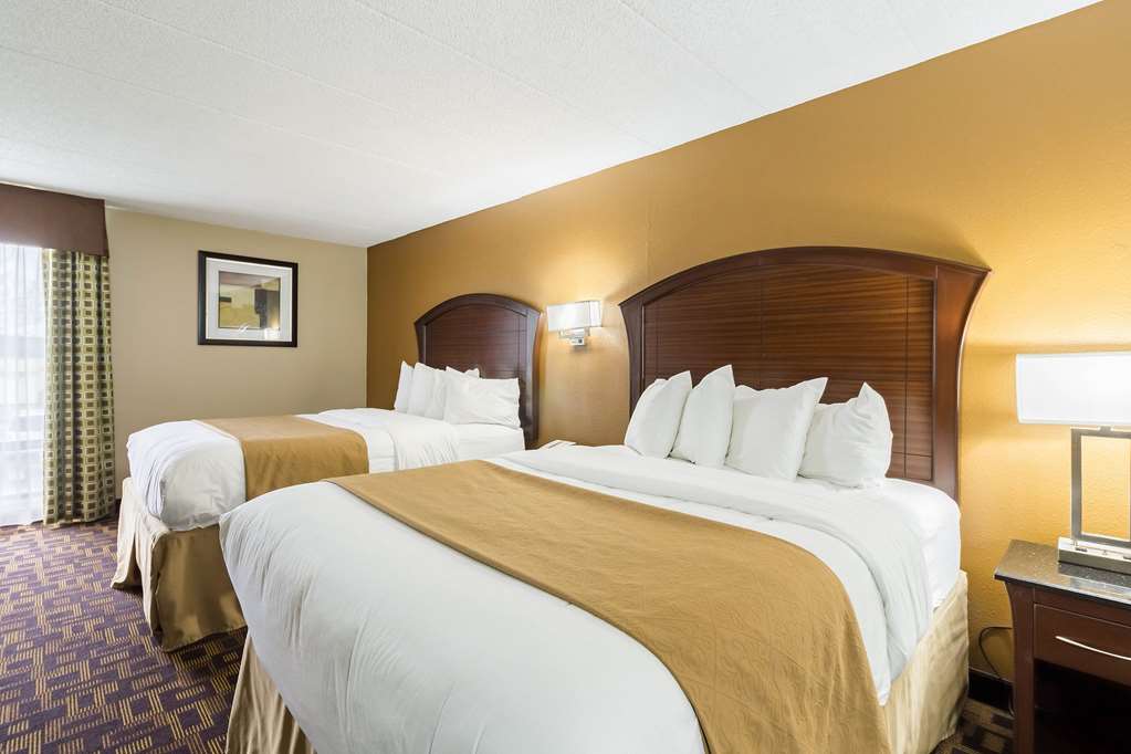 Quality Inn & Suites Arden Hills Saint Paul North - photo 20