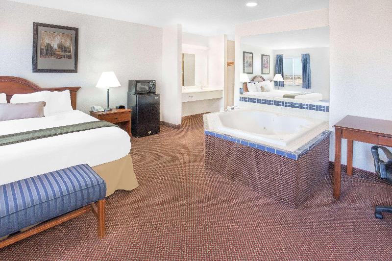 Quality Inn & Suites Willows - photo 23