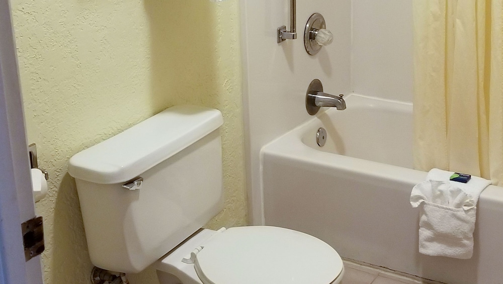 Magnuson Hotel Ely - photo 11